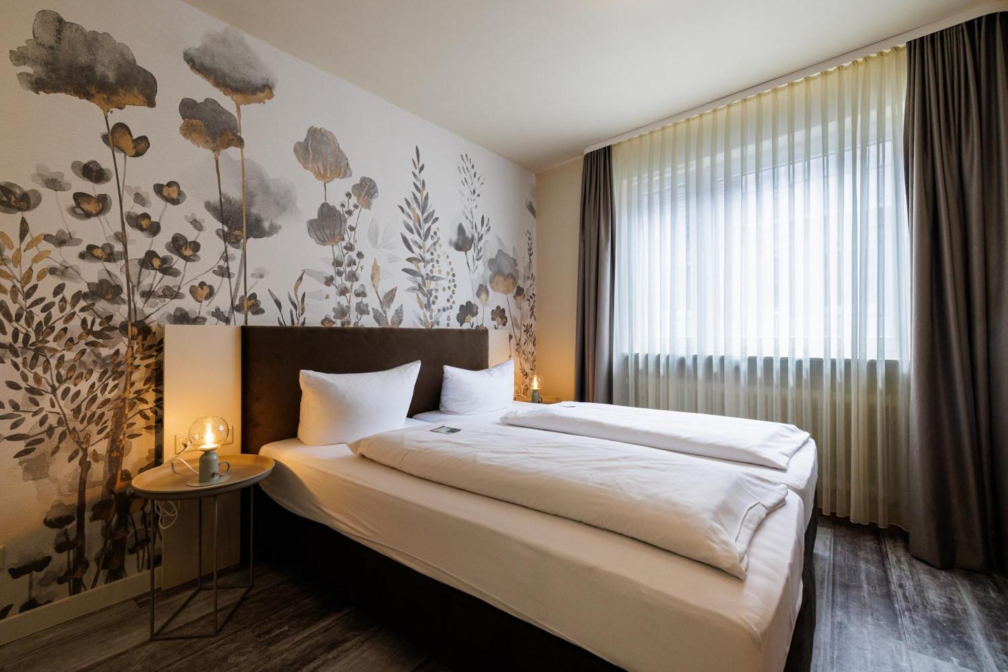 Flair Hotel Zum Storchen Bad Windsheim Eksteriør bilde